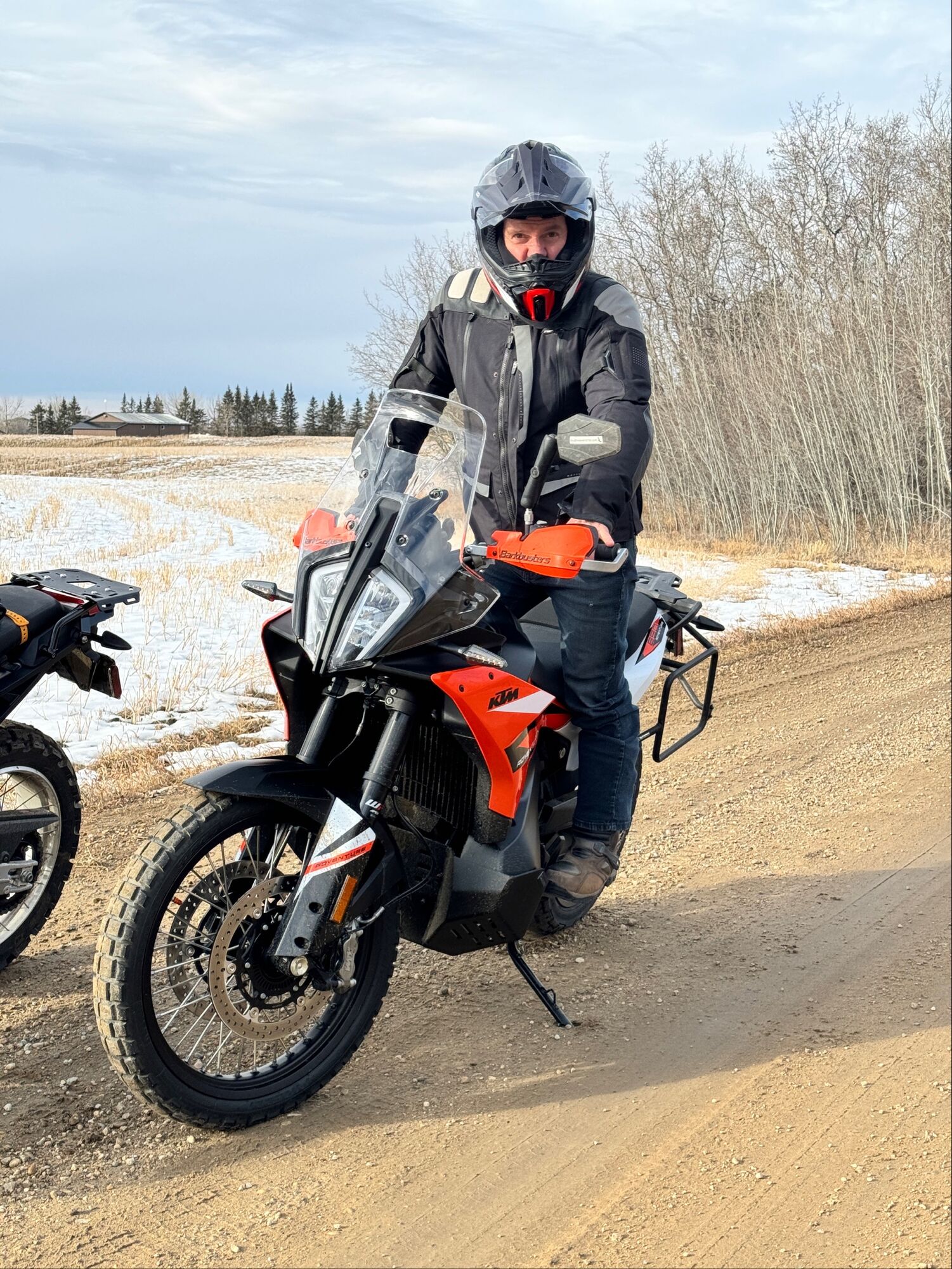 2023 KTM 890