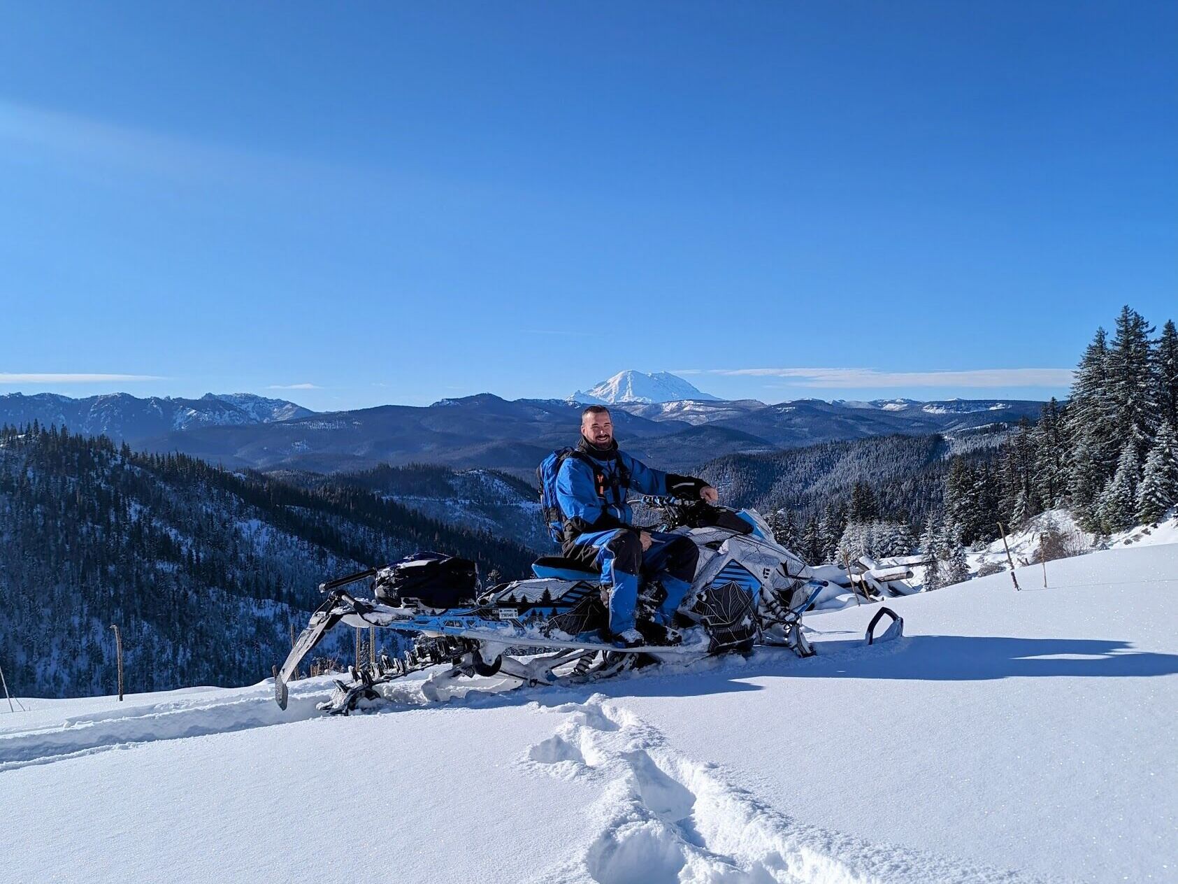 SNOWMOBILING RELOAD OVER BEELER PASS