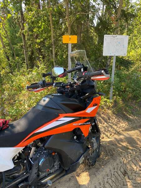 2023 KTM 890