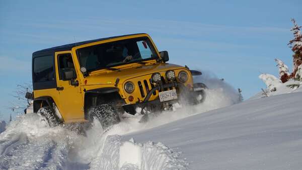 4 Shorty Jeeps in the Snow!