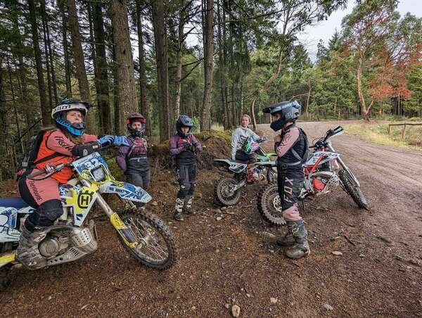 Mudhunniez' Girls Day Out