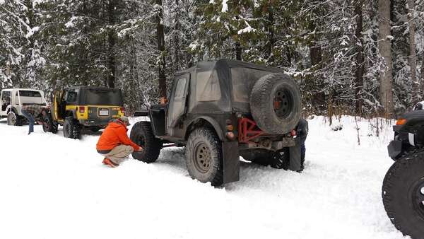 4 Shorty Jeeps in the Snow!