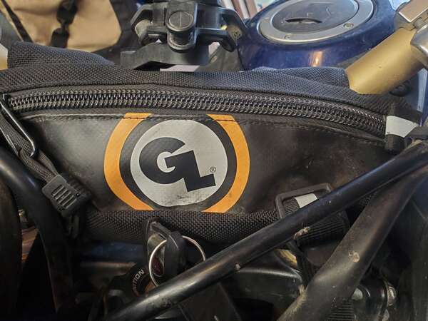 Giant Loop bar bag