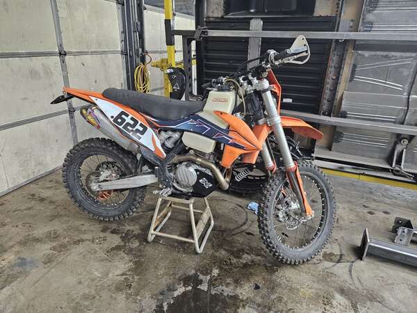 2022 KTM 500 xcf-w