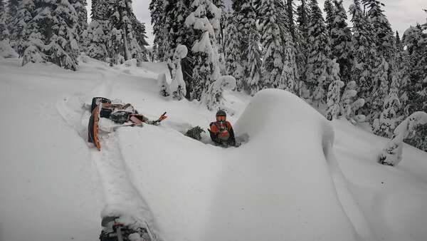 1st Timer & Snowbike Rescue!